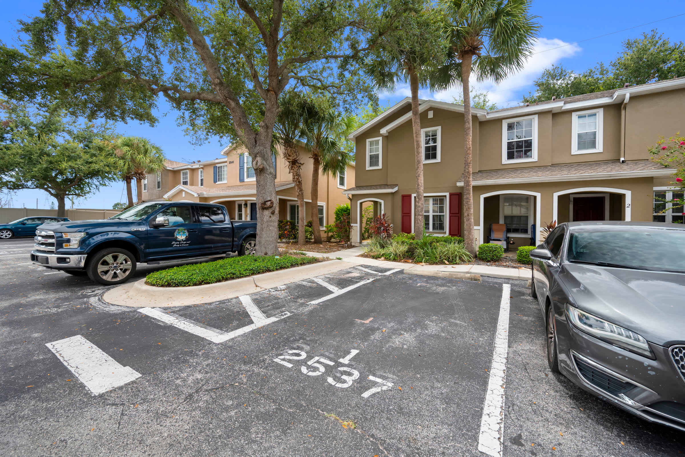 2537 Harn Blvd – photo 1
