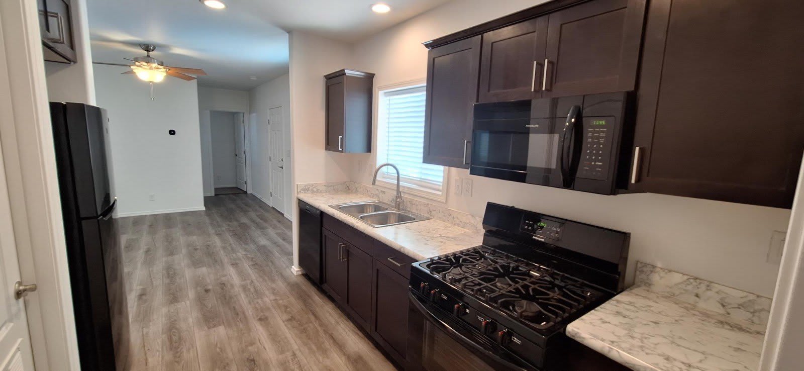 4487 E Lake Mead – photo 1