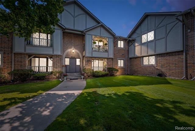42160 Woodward Avenue – photo 1 of 17