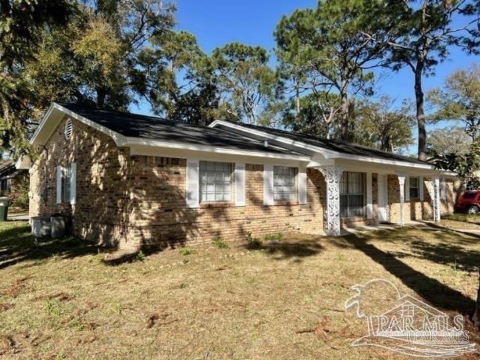 8100 Six Pence Dr – photo 1 of 26