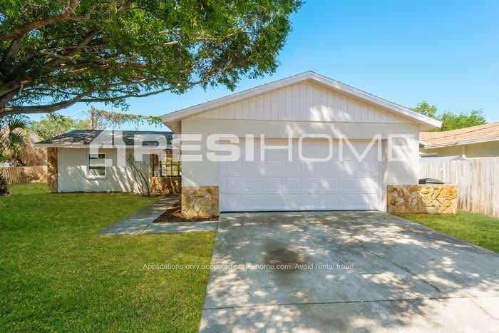 4445 Elkcam Boulevard Southeast – photo 1