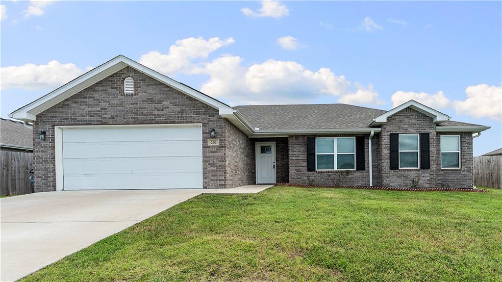 200 Post Oak Ave – photo 1 of 25