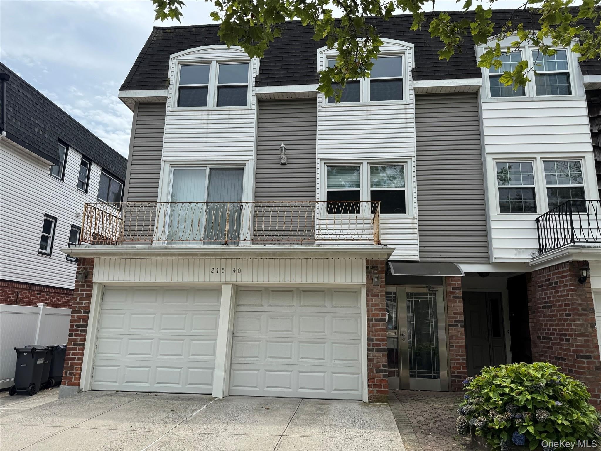 215 40 23Rd Road – photo 1
