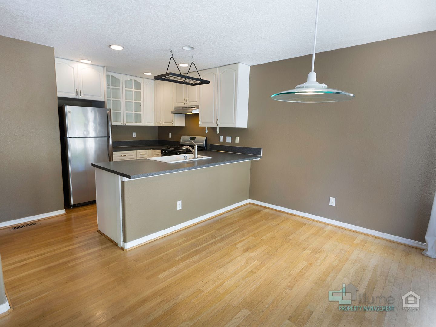 West Linn Single Family 3 Bd 2 5 Bth W Basement Bonus Room – photo 1 of 114