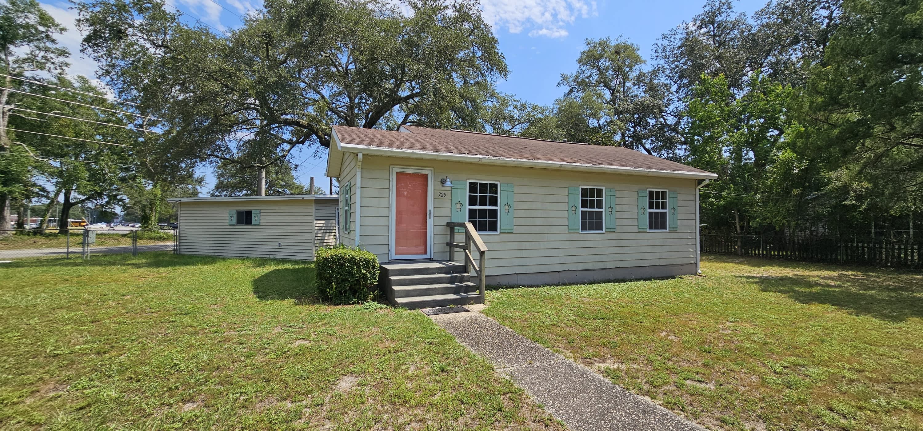 725 Powell Drive – photo 1 of 22