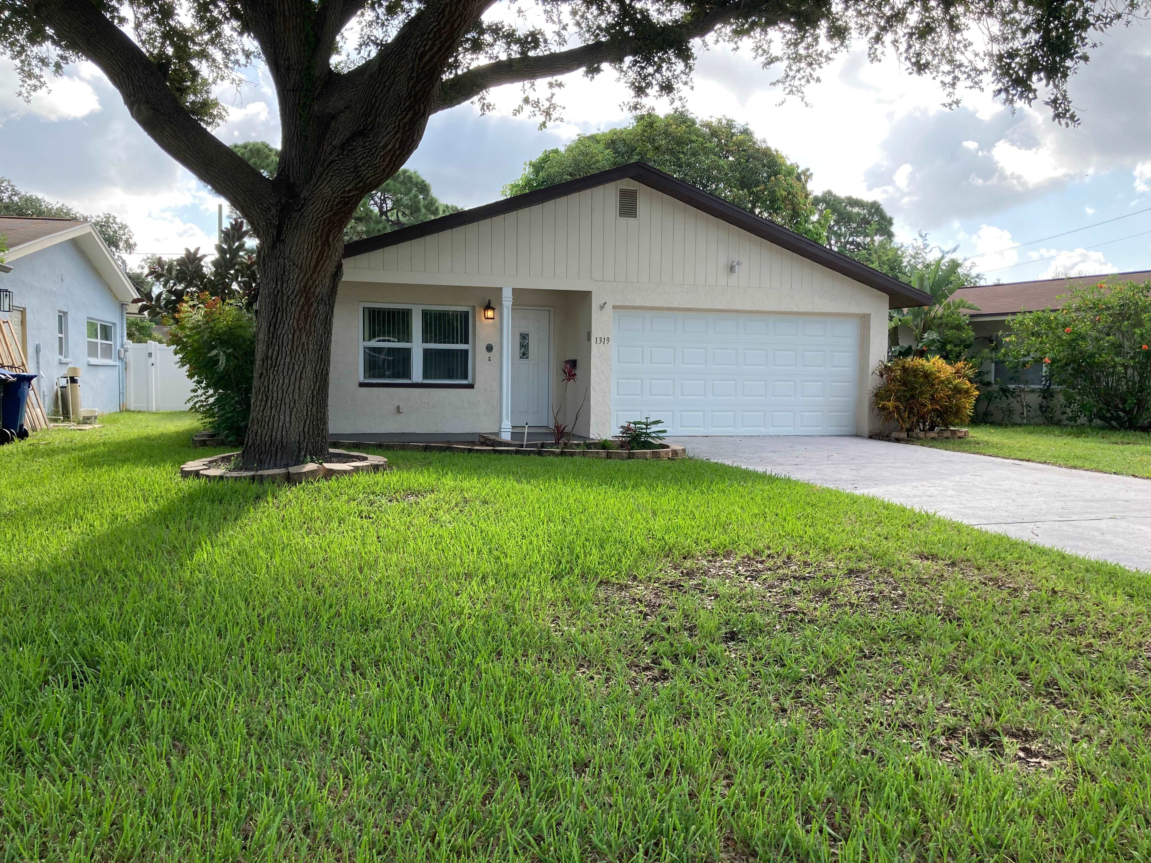 1319 35th St N – photo 1