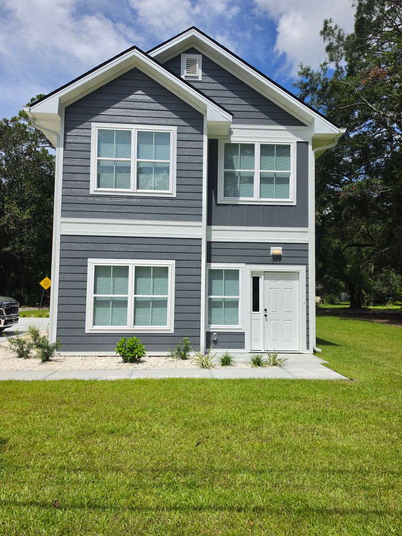 Charming 3 bed, 1.5 bath – photo 1