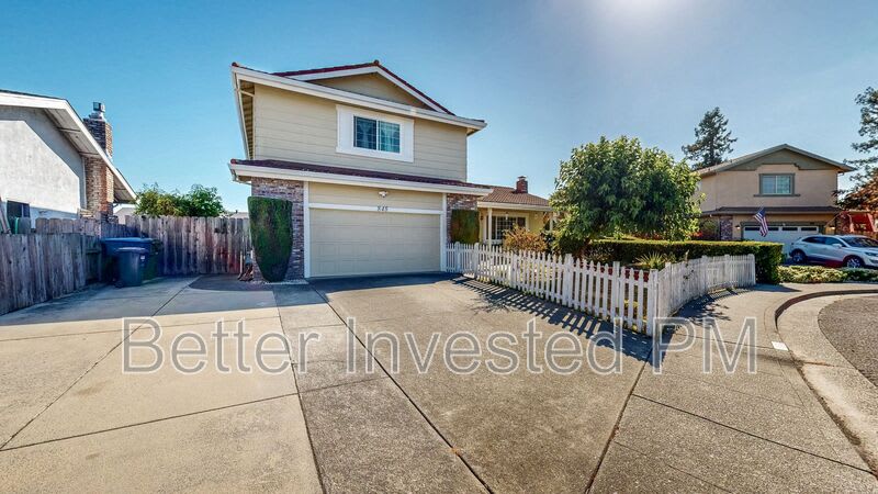 848 Sprucewood Ct – photo 1 of 80