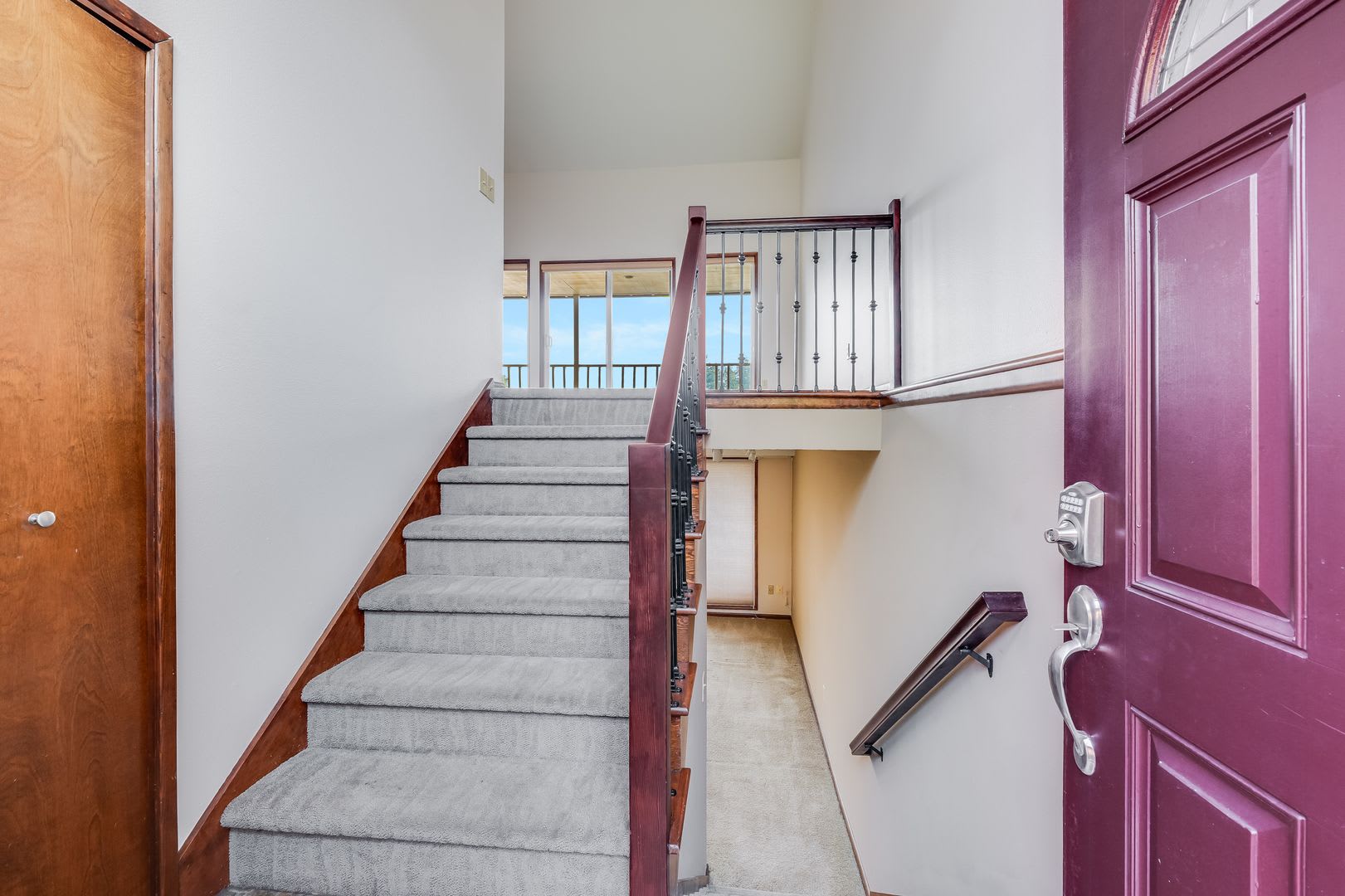 Beautiful 3 Bed 2 Bath Condo In West Linn – photo 1 of 93