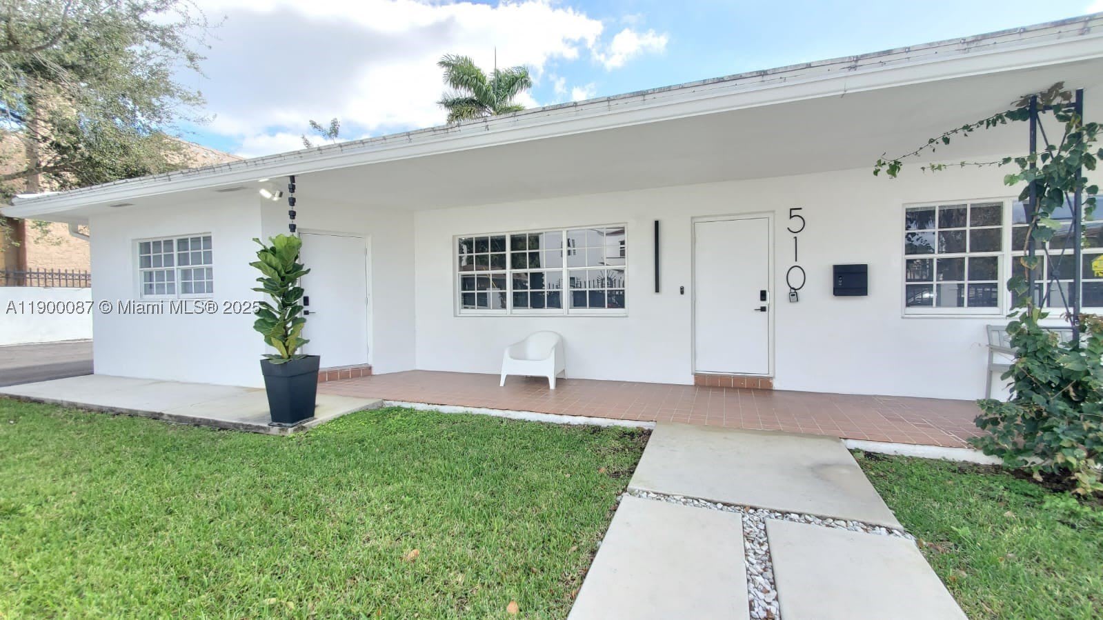 510 NE 66th St – photo 1