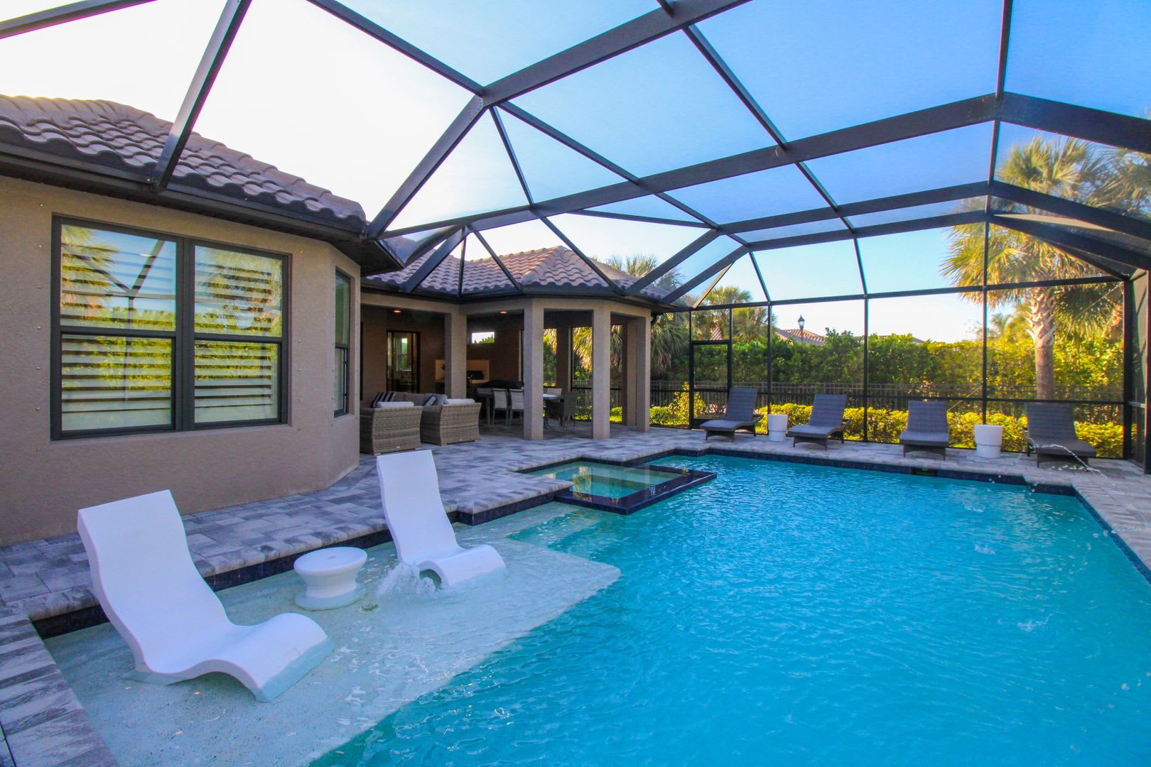 Stunning 3 Bedroom Den 3 Bathroom Heated Pool Spa Home With Golf Transfer To Esplanade Golf Country Club Seasonal – photo 1