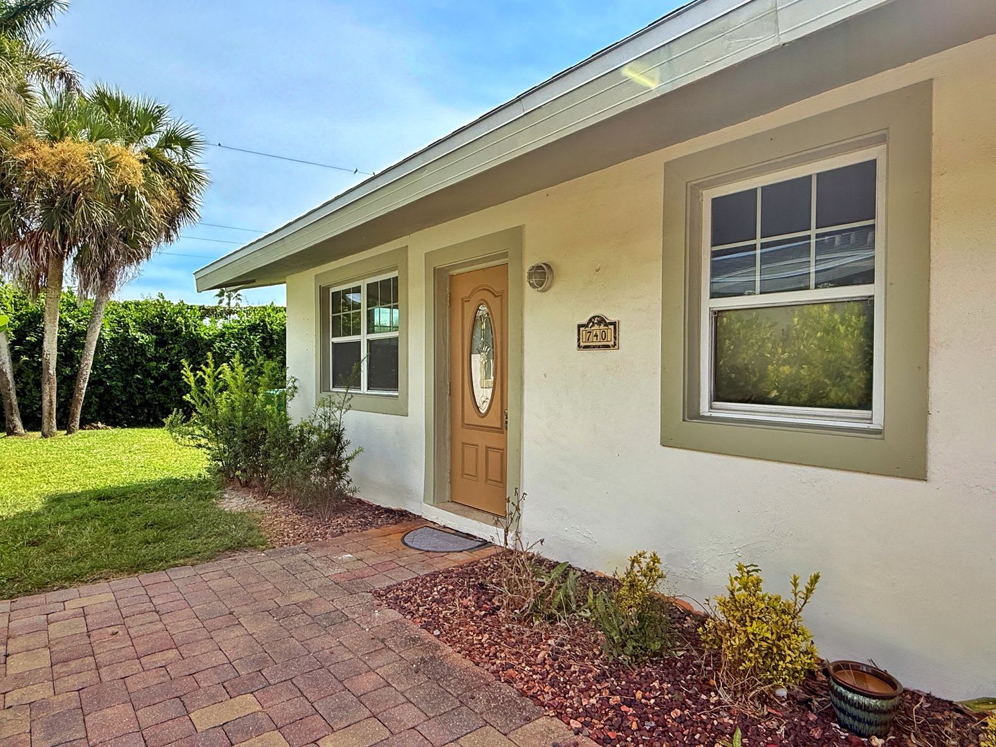 ***ANNUAL RENTAL***UNDER RENOVATIONS***NEW PICTURES TO COME***NO HOA*** – photo 1 of 9