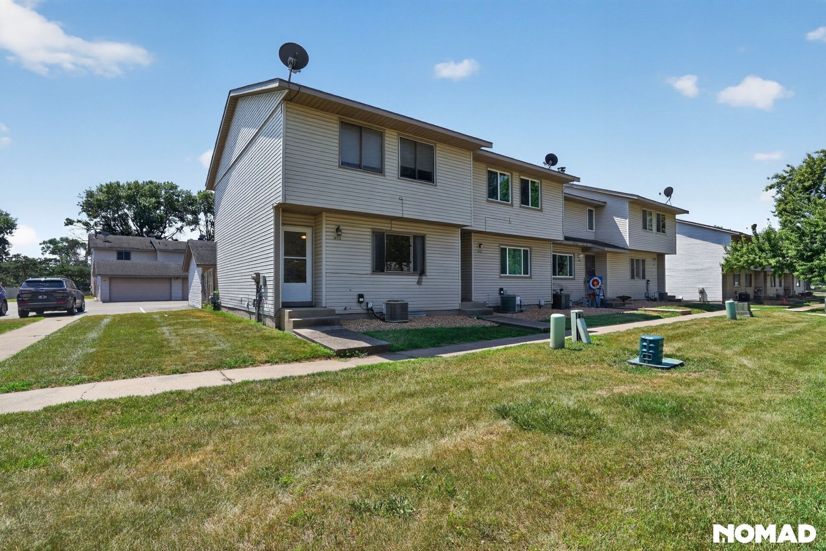 Charming 3BR House in Rosemount – photo 1