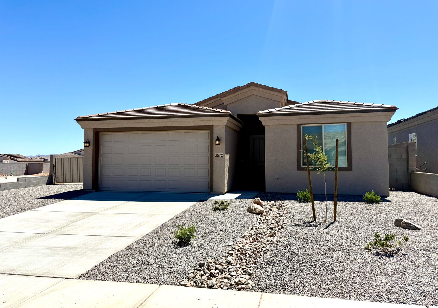 New 2025 Construction 3 Bed / 2 Bath Home with RV Parking & Modern Finishes – Available Now! – photo 1