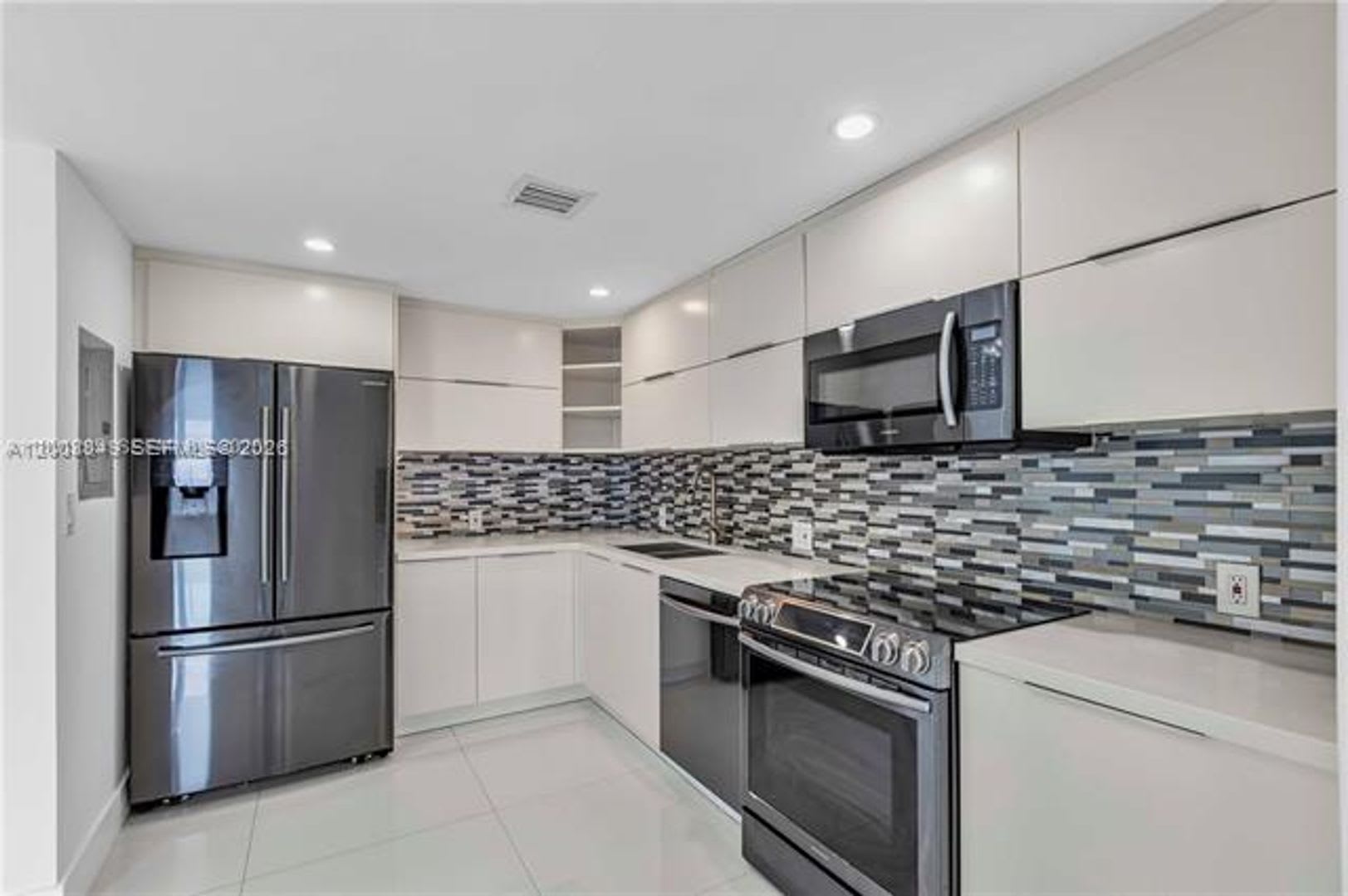 100 Bayview Dr cu-508, Sunny Isles Beach, FL 33160 – photo 1