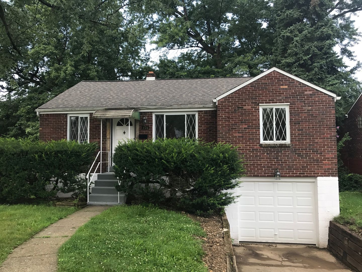 3BD 1BA house in Penn Hills!! – photo 1