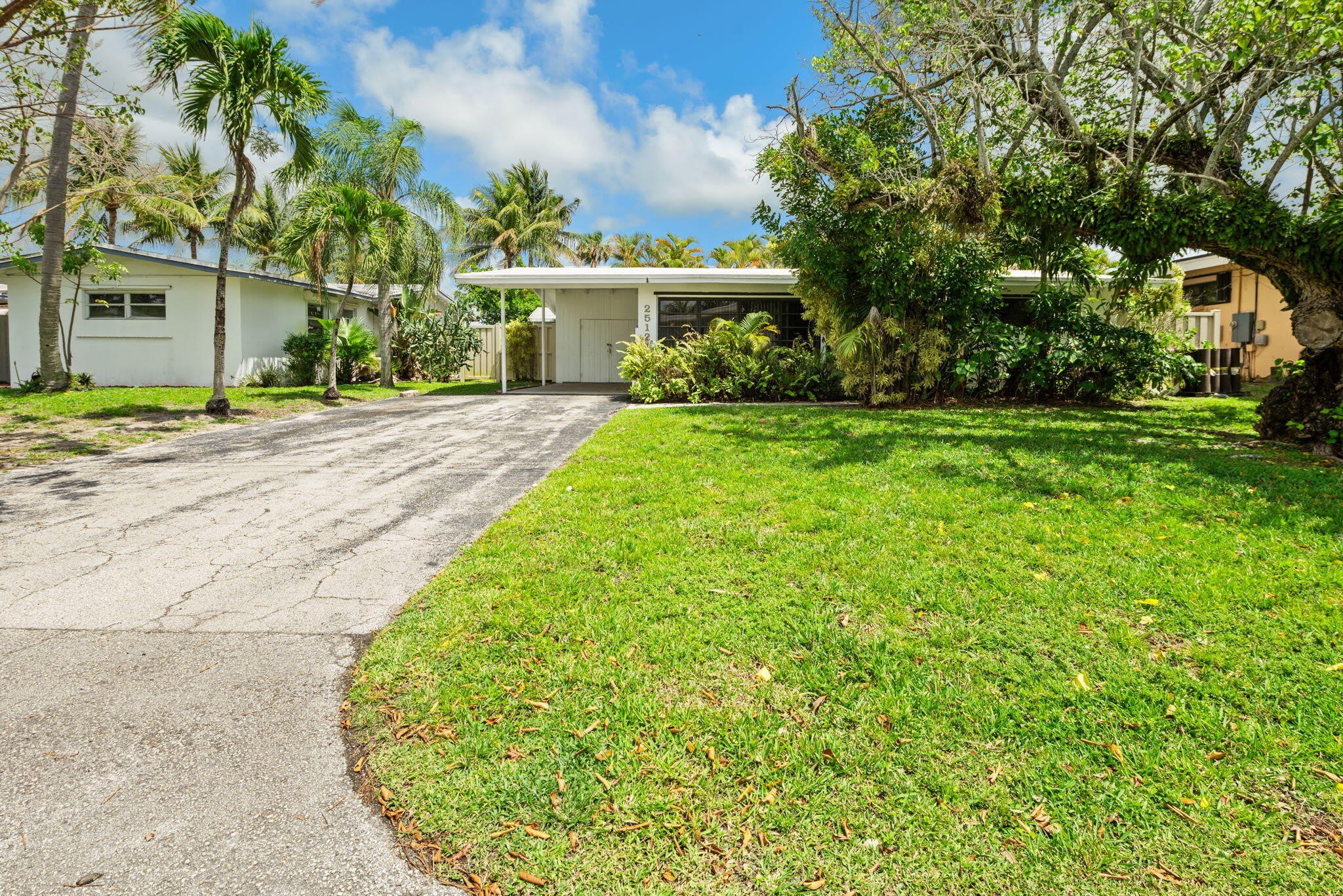 2512 Sugarloaf Lane – photo 1