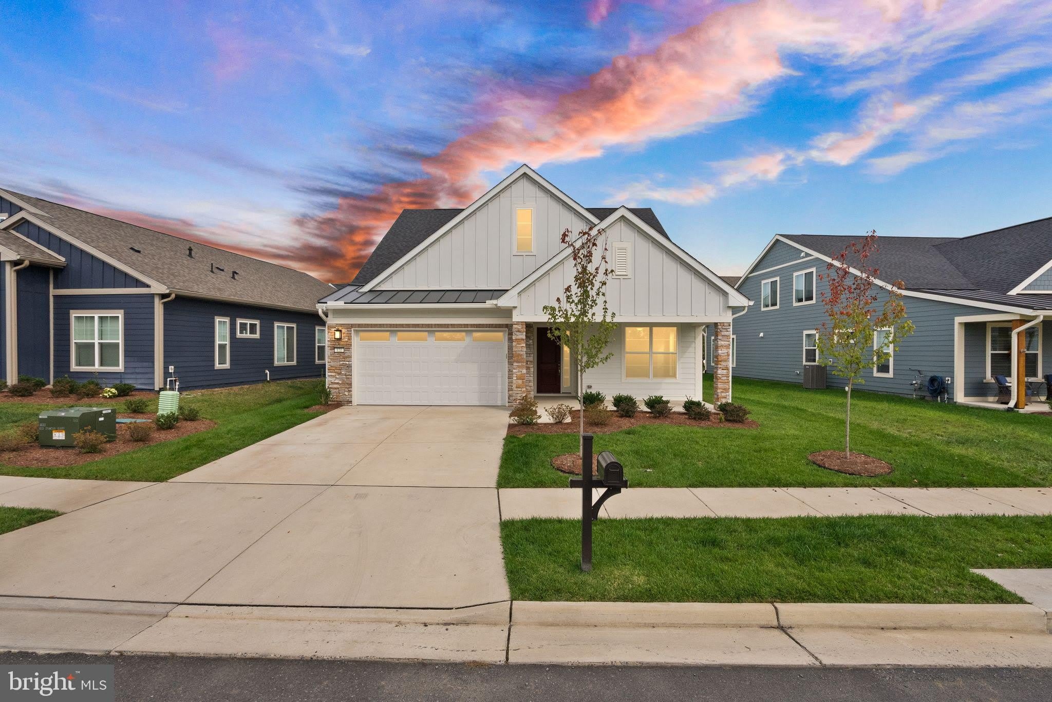 121 COWBIRD Street – photo 1 of 52