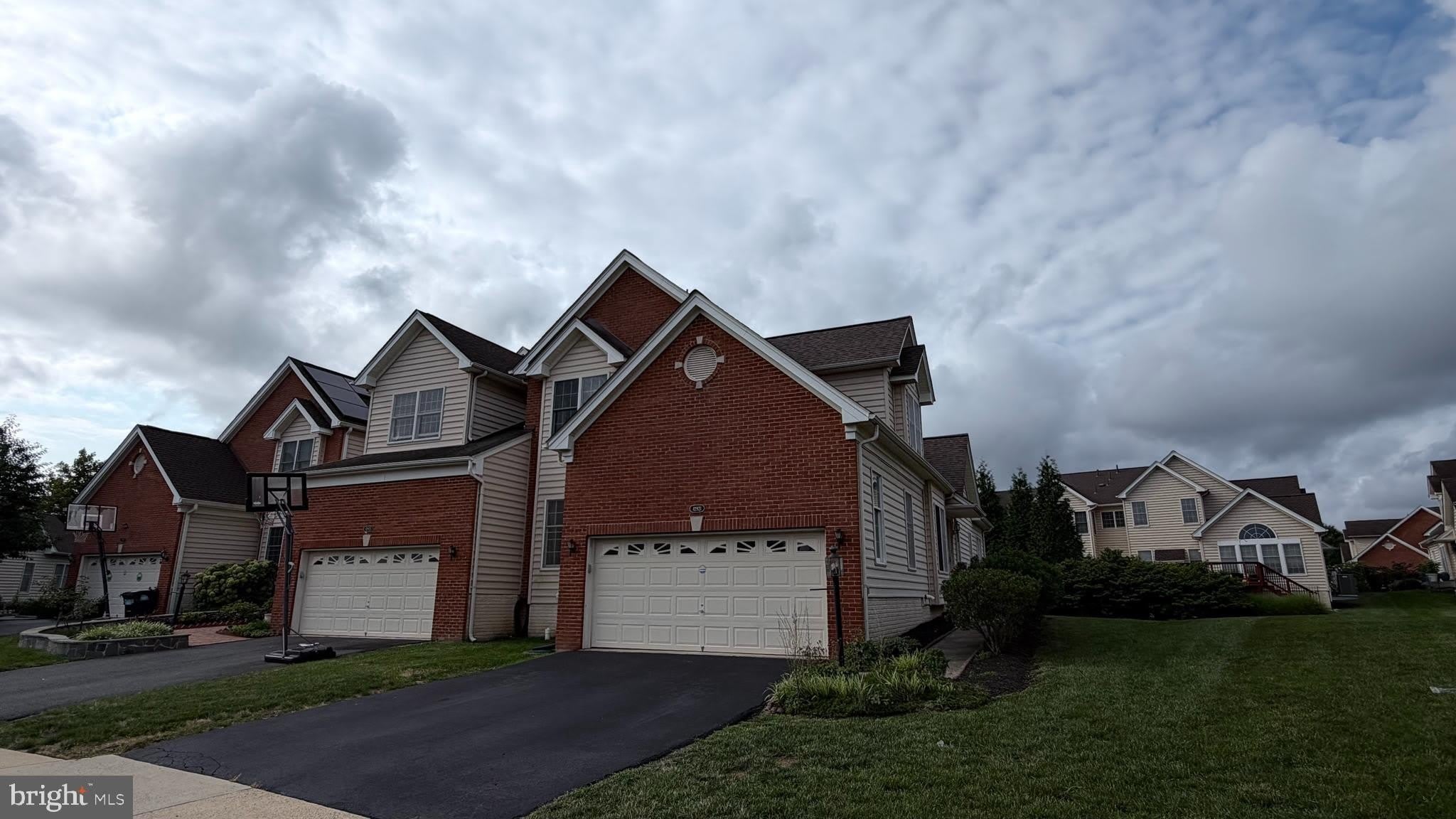 42921 NOKES CORNER Terrace – photo 1 of 49