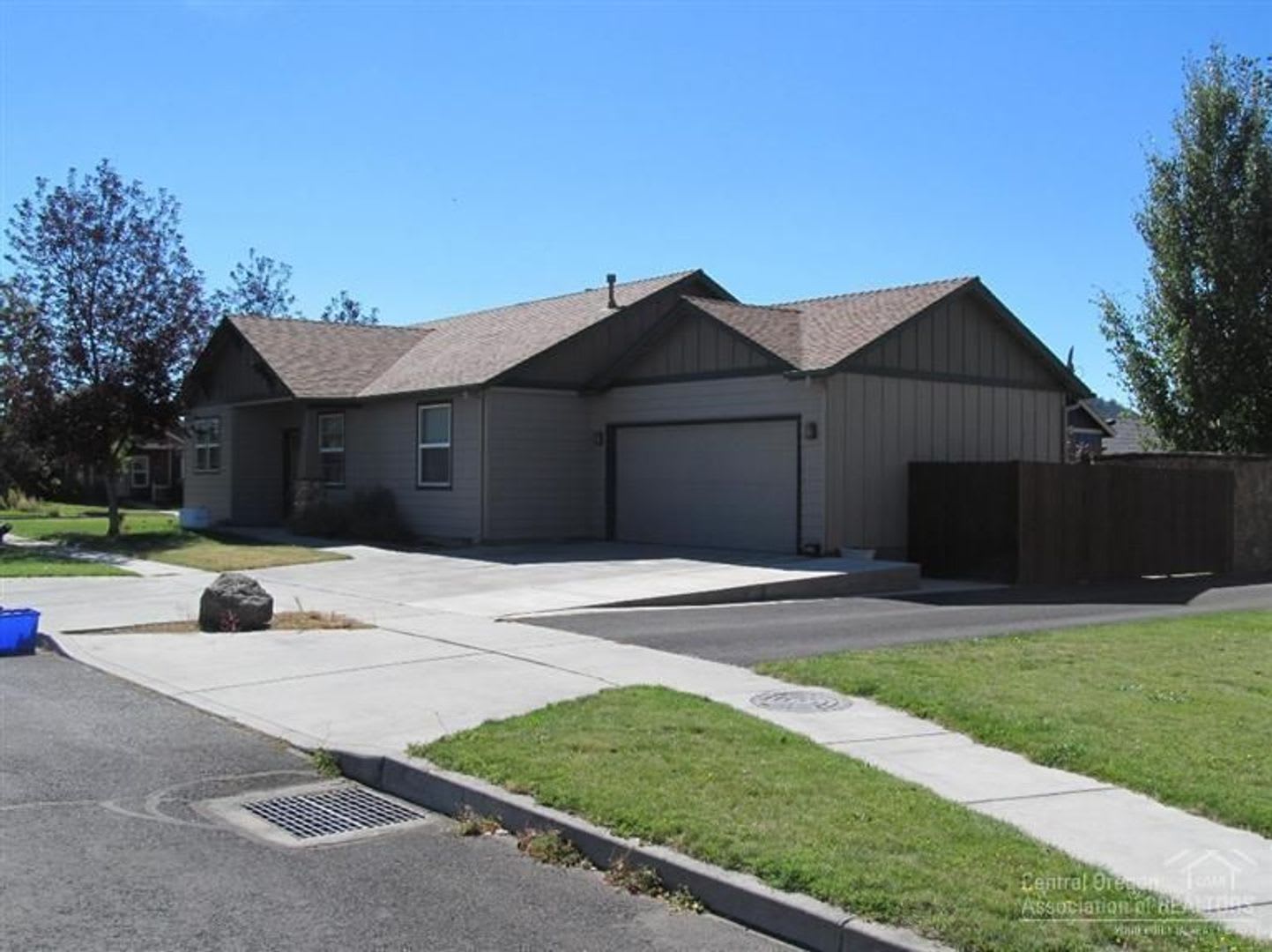 Bright Corner Lot Home 62593 Hawkview Road – photo 1