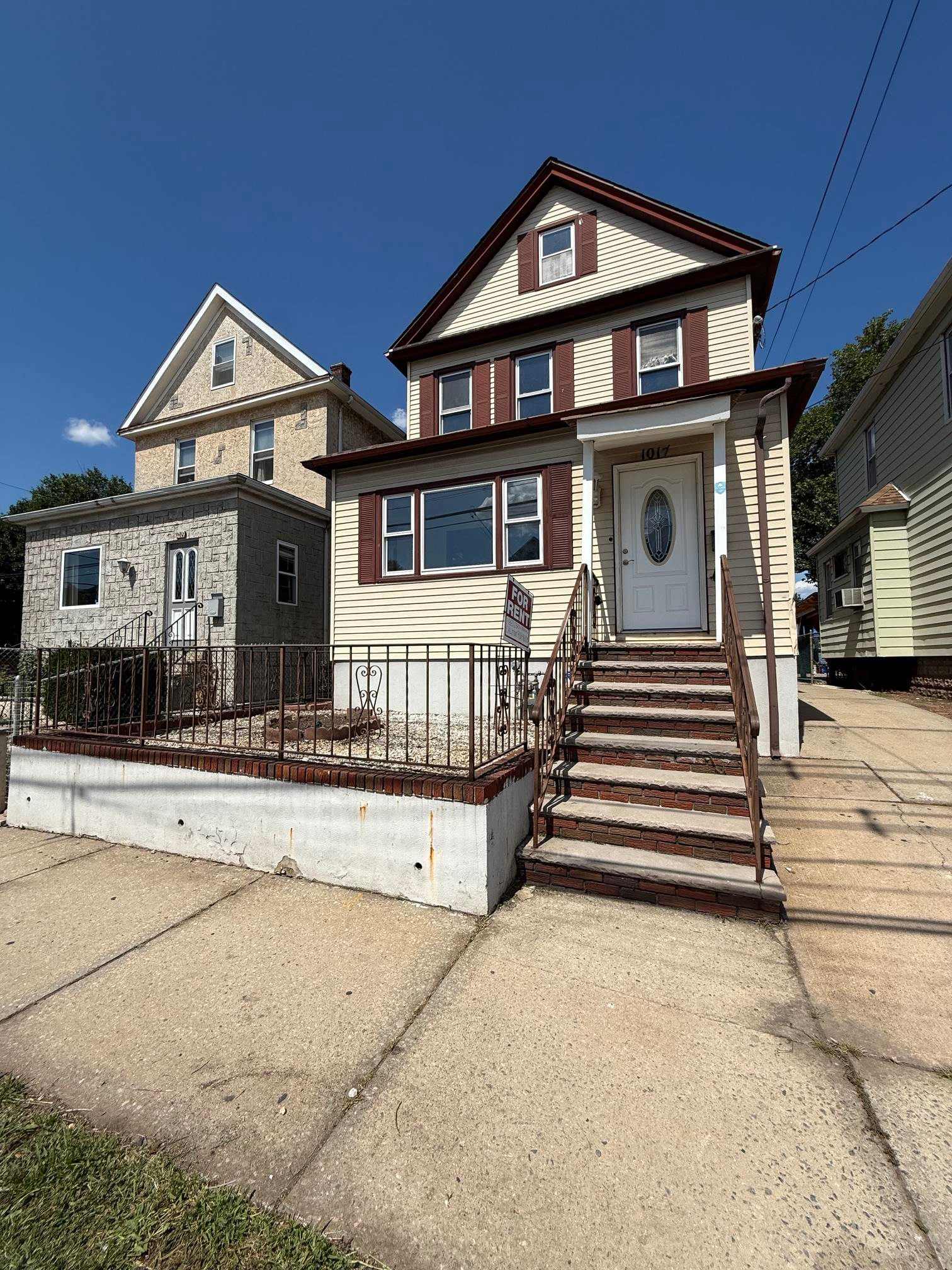 1017 North Avenue – photo 1