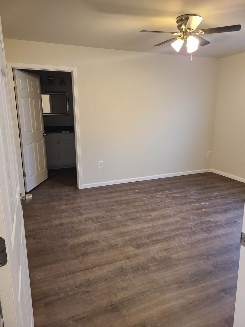 3 Bedroom, 2 Bathroom Duplex – photo 1 of 10