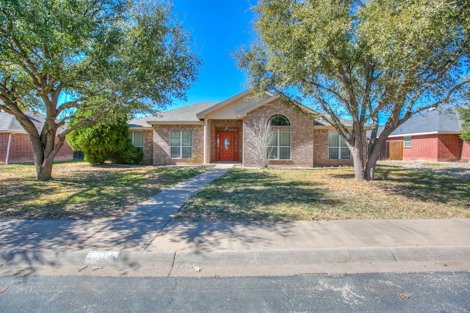 BEAUTIFUL 3 Bedroom 2 Bath home COMING SOON! – photo 1