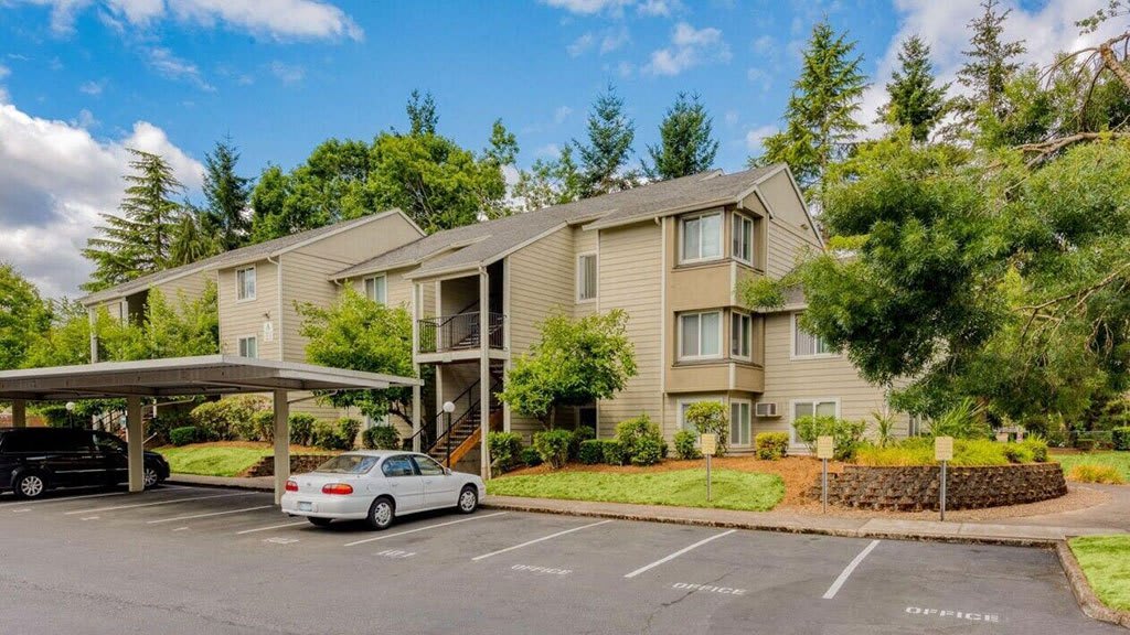 Willamette Falls Court Apartments – photo 1 of 22