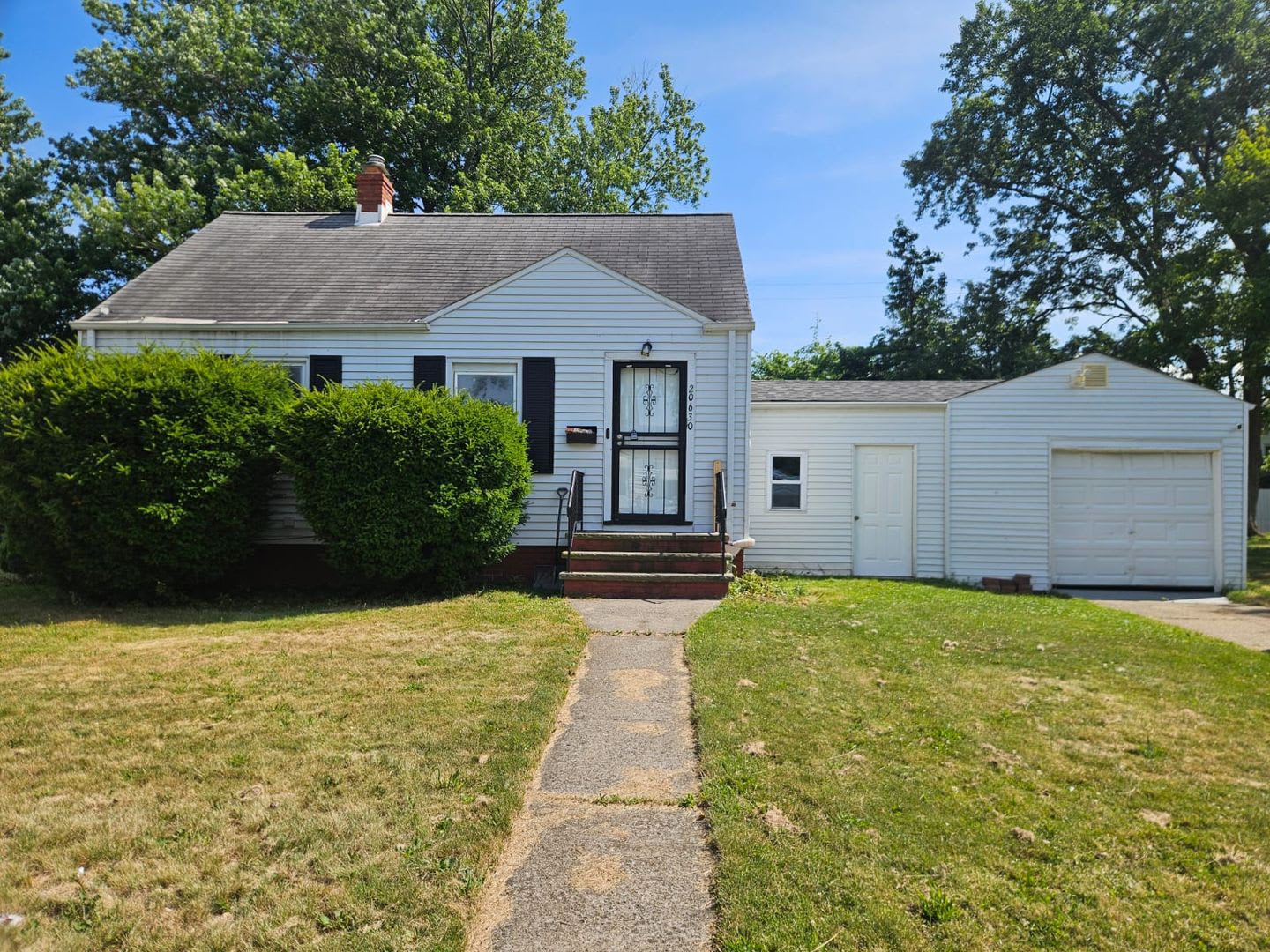 Spacious & Affordable 3-Bedroom Single Family House Now Available! – photo 1