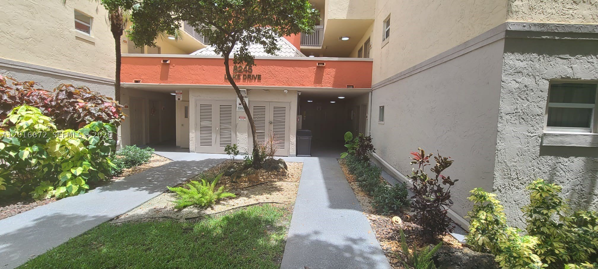 8245 Lake Dr – photo 1