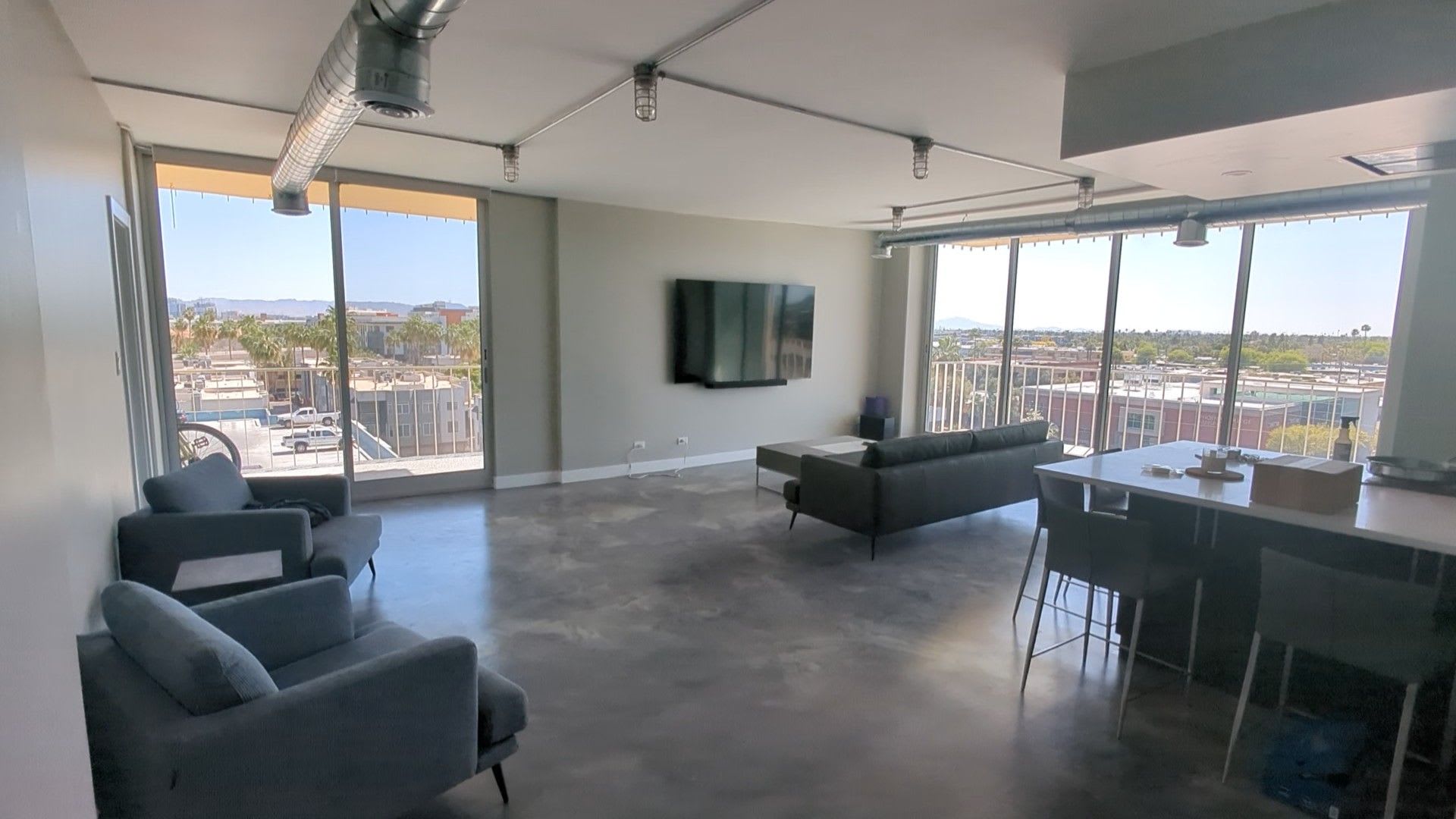 Executive Towers Condo Available for Rent! – photo 1
