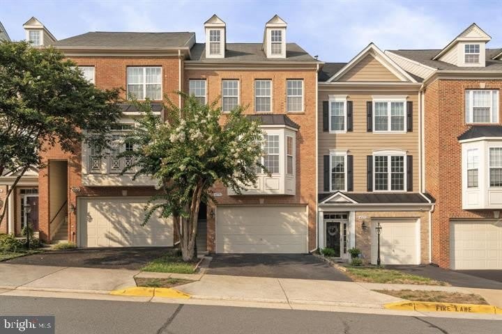 43770 LEES MILL Square – photo 1 of 35