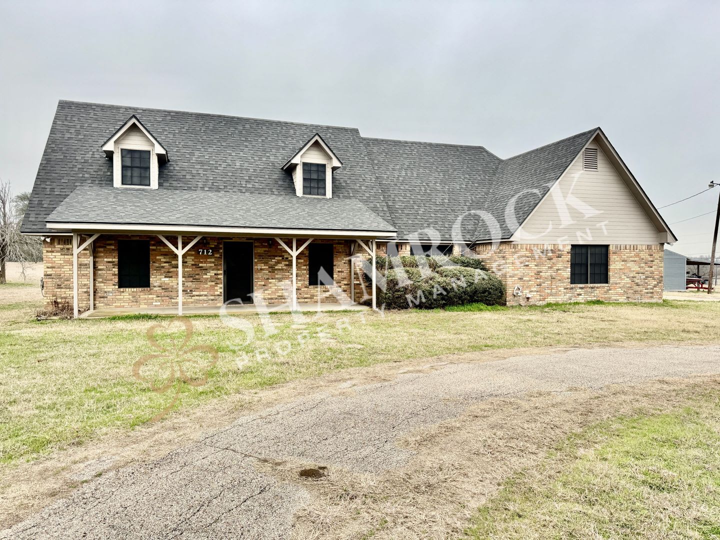 Spacious 3 2 In Lorena – photo 1 of 222