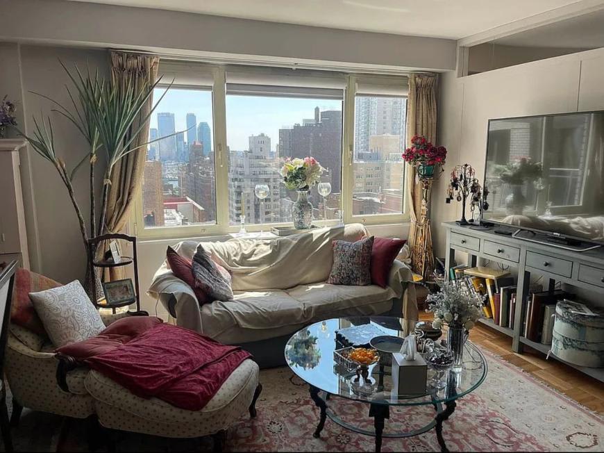 303 East 57Th St – photo 1