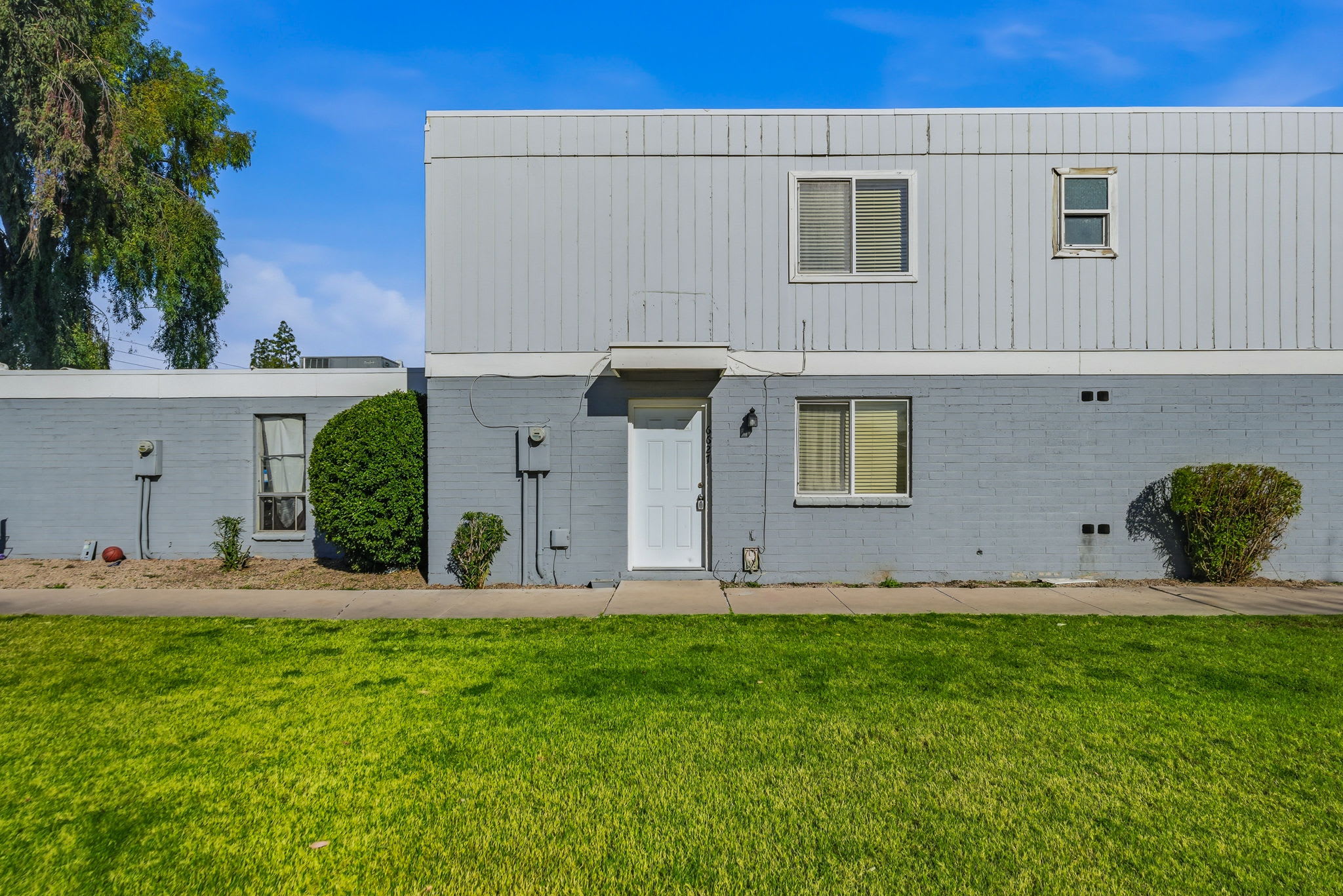 6627 N 27th Ave – photo 1