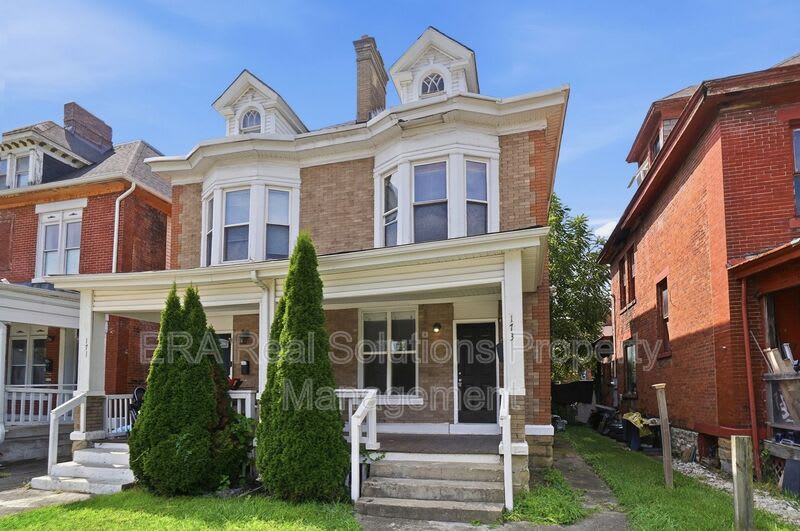 173 N 18th St – photo 1