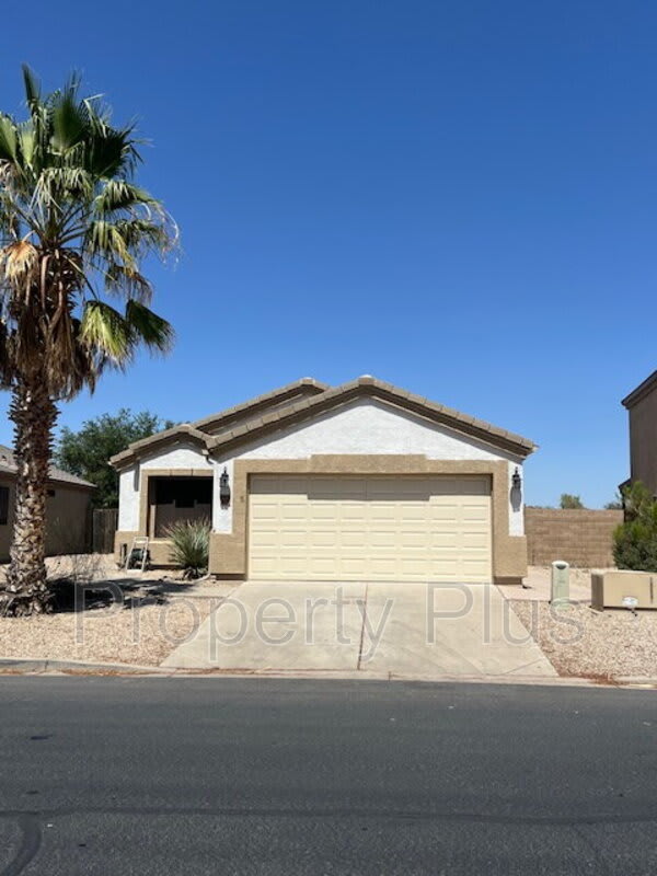 24115 N Desert Dr – photo 1 of 25
