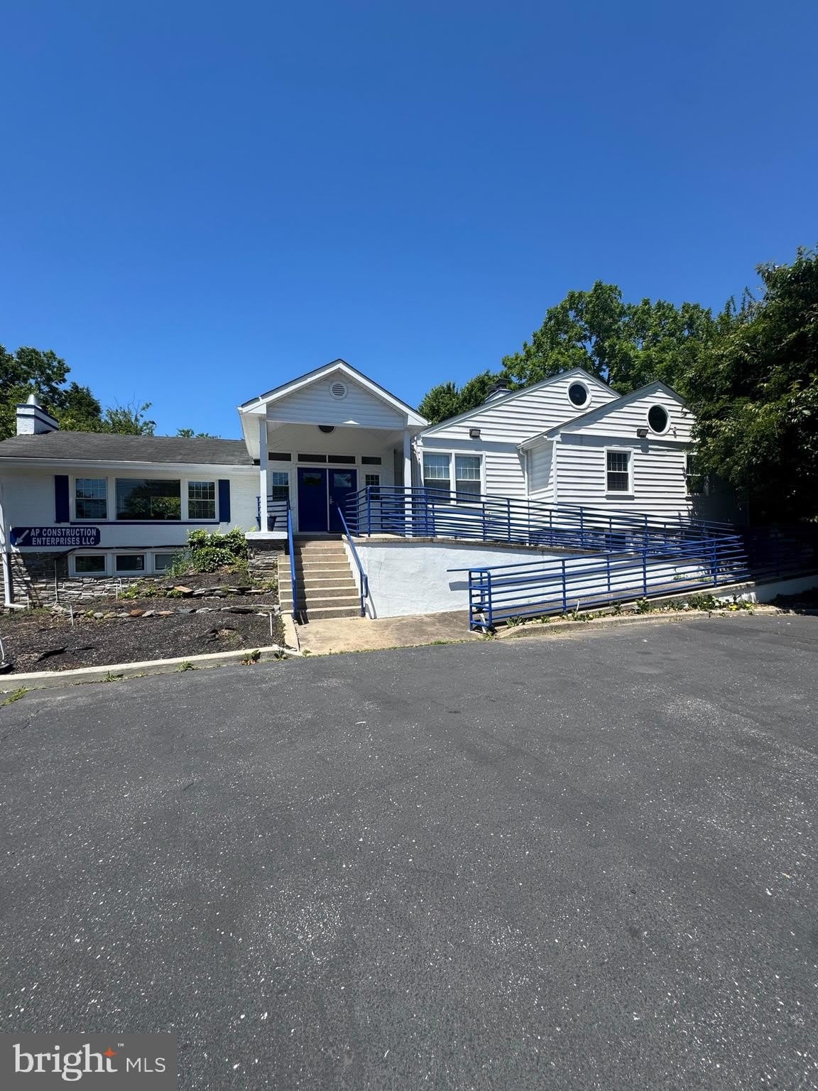 44 S STATE Street – photo 1