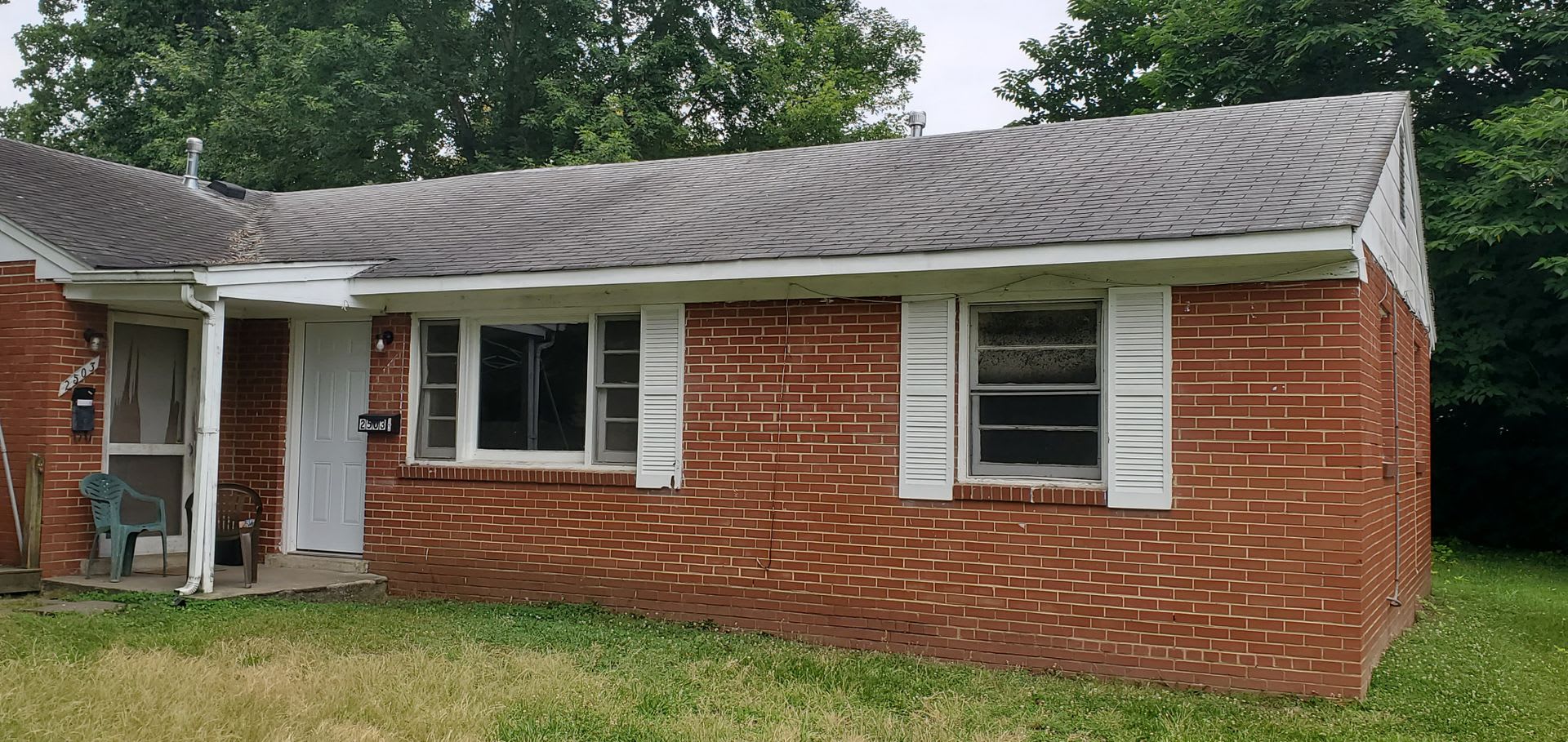2 Bedroom 1 Bathroom Duplex – photo 1 of 8