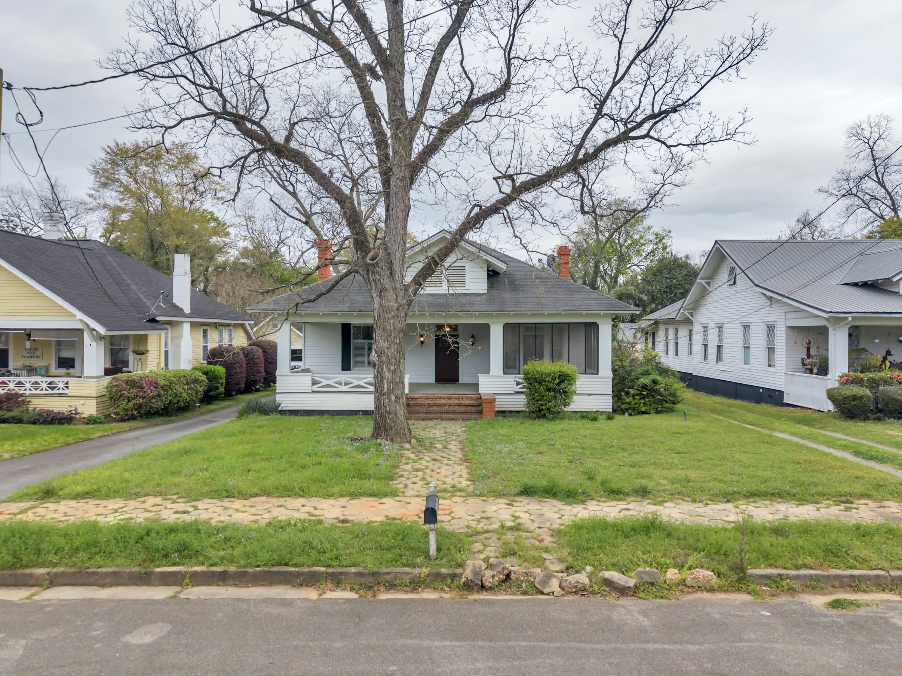 527 Harrold Avenue – photo 1 of 11