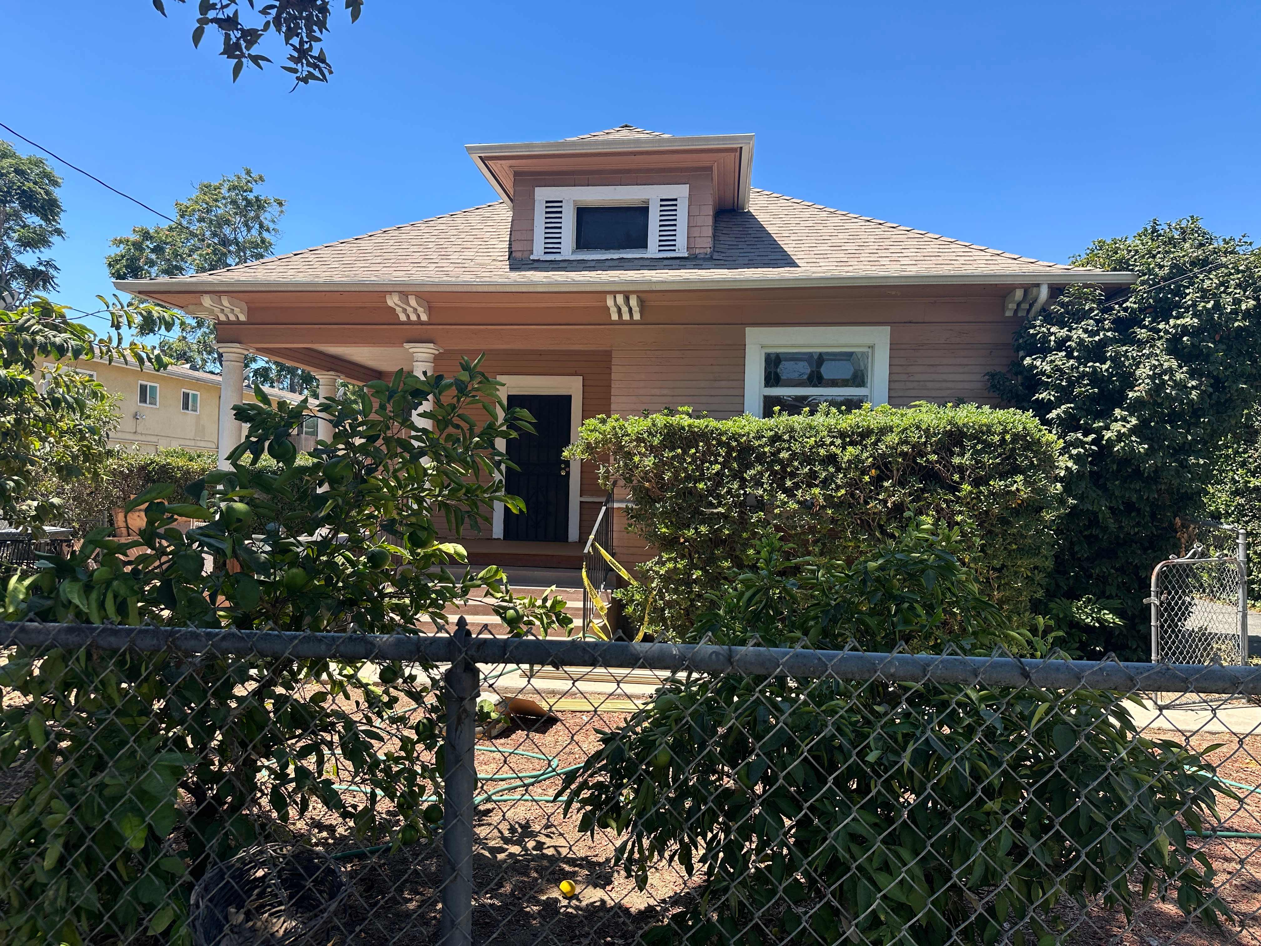 607 North Summit Avenue – photo 1