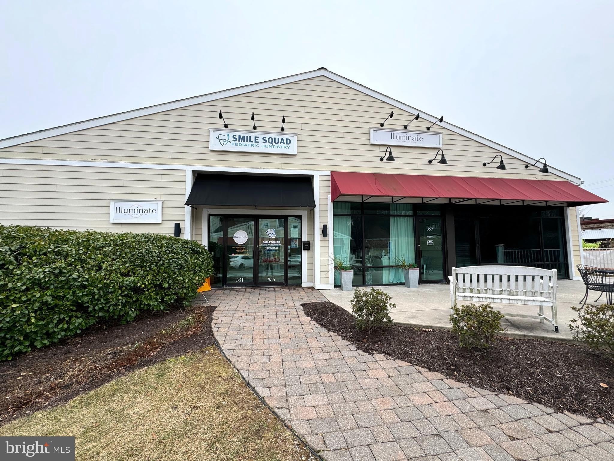 355 MAIN Street W – photo 1 of 8