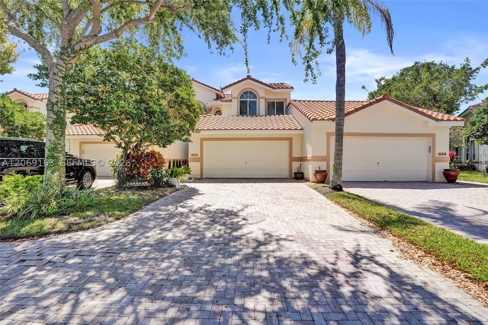 644 W Palm Aire Dr – photo 1