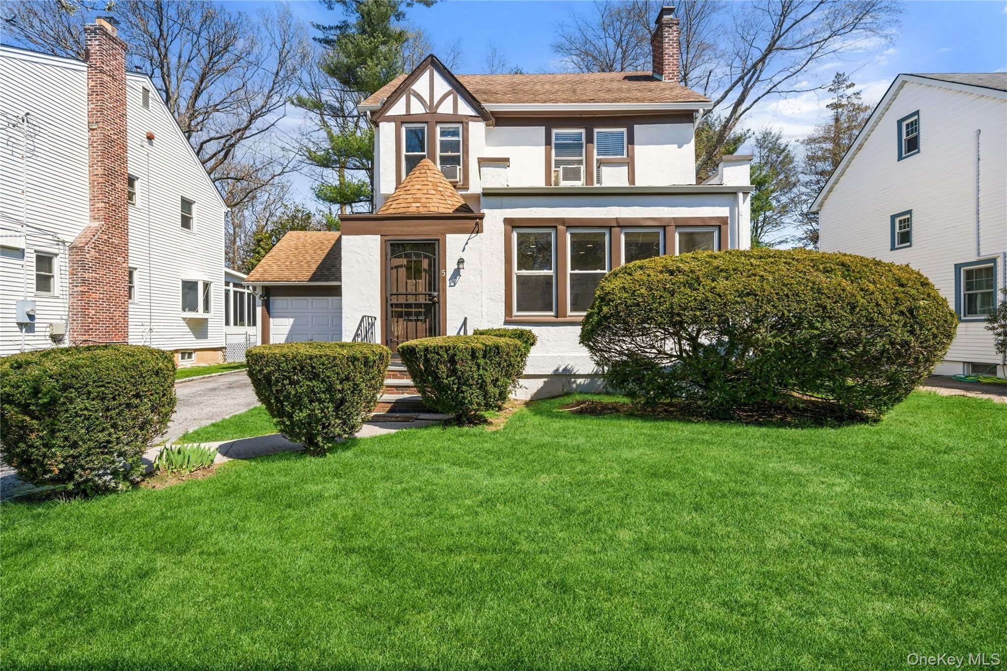 5 Burbury Lane – photo 1 of 32
