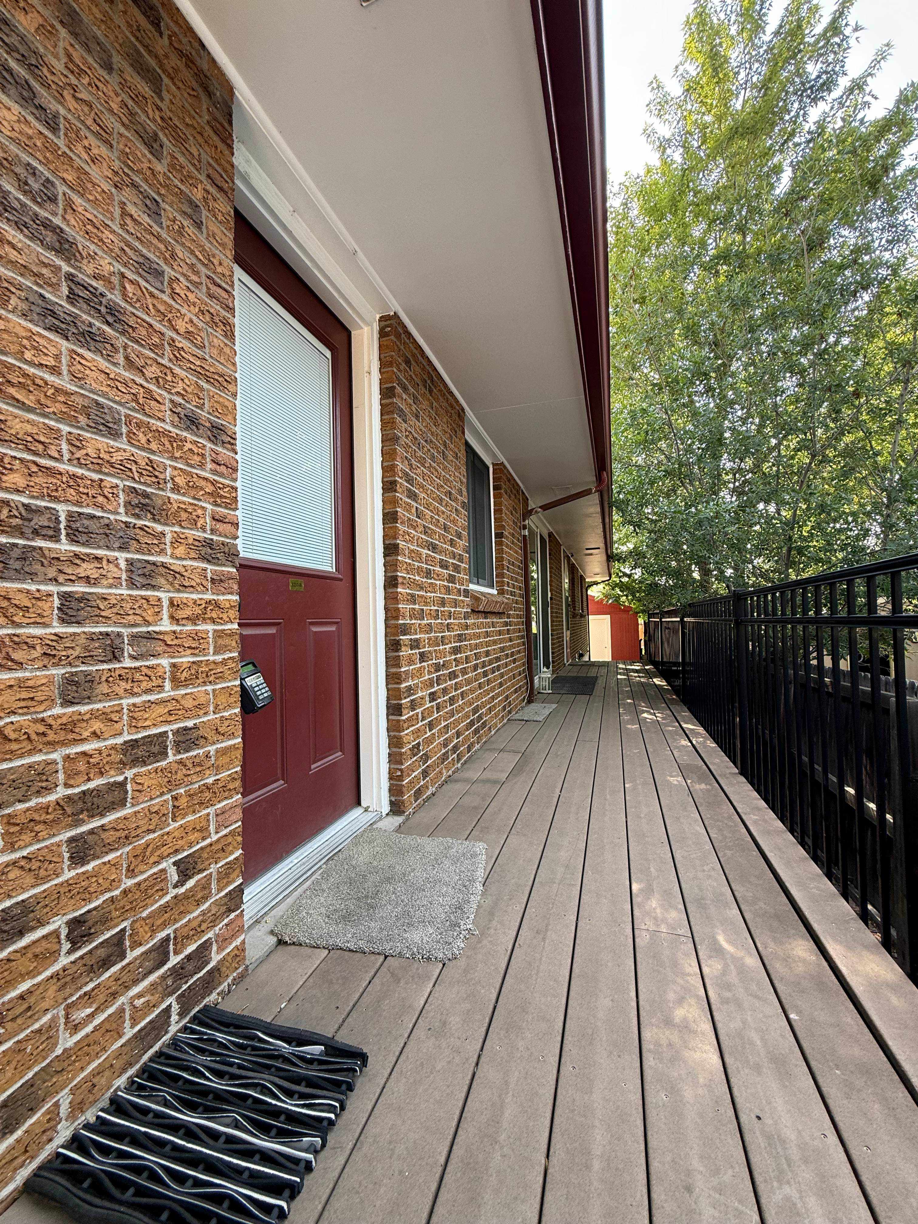 3237 S Grant St – photo 1 of 106