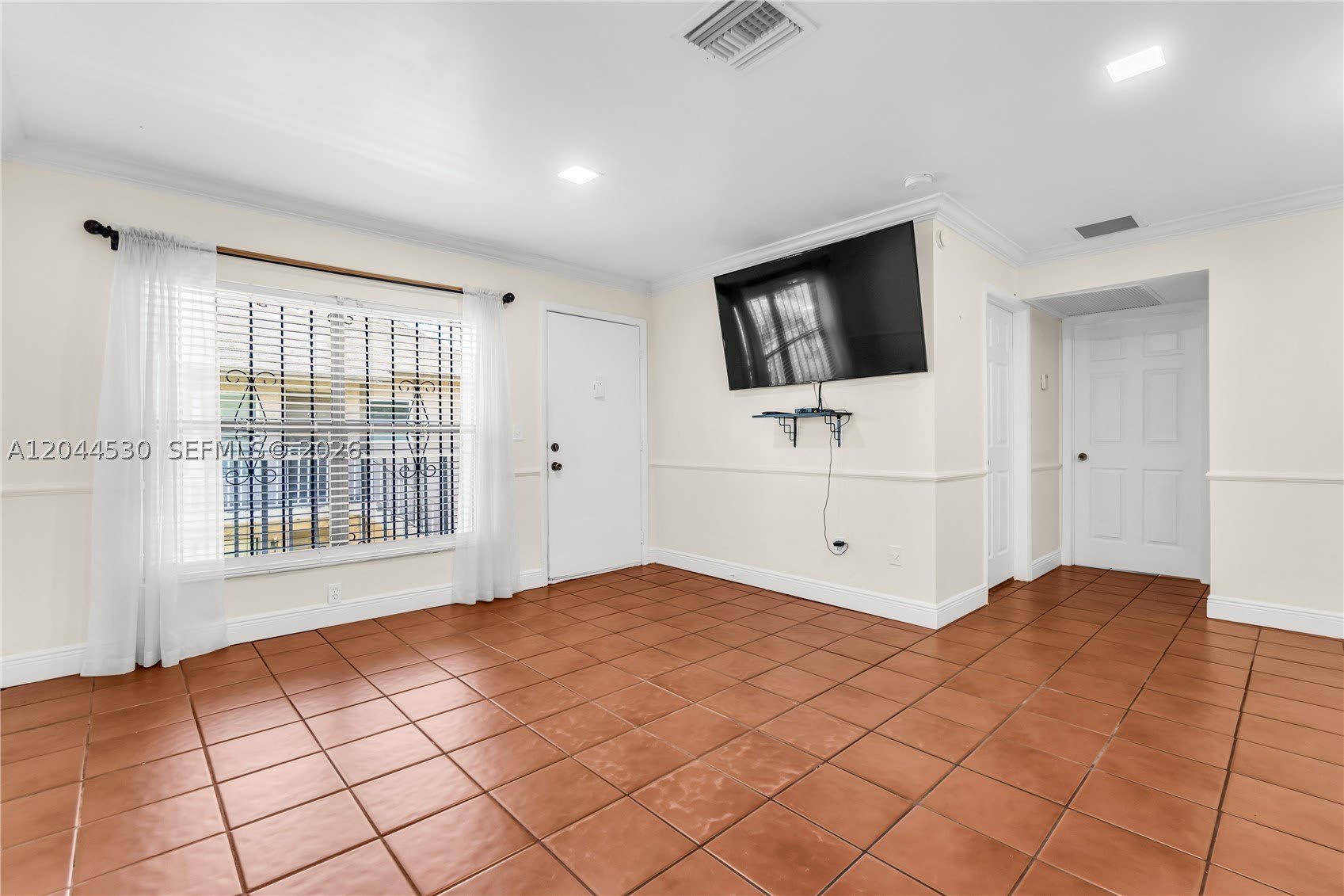15350 SW 72nd St – photo 1 of 37