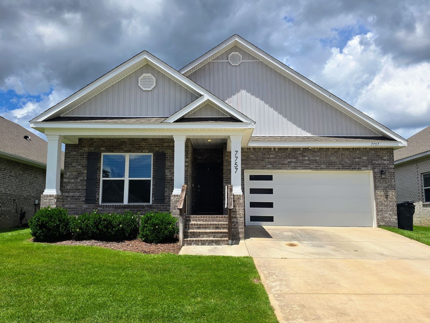 Beautiful 3BR/2BA in Gated Community with a Community Pool! – photo 1