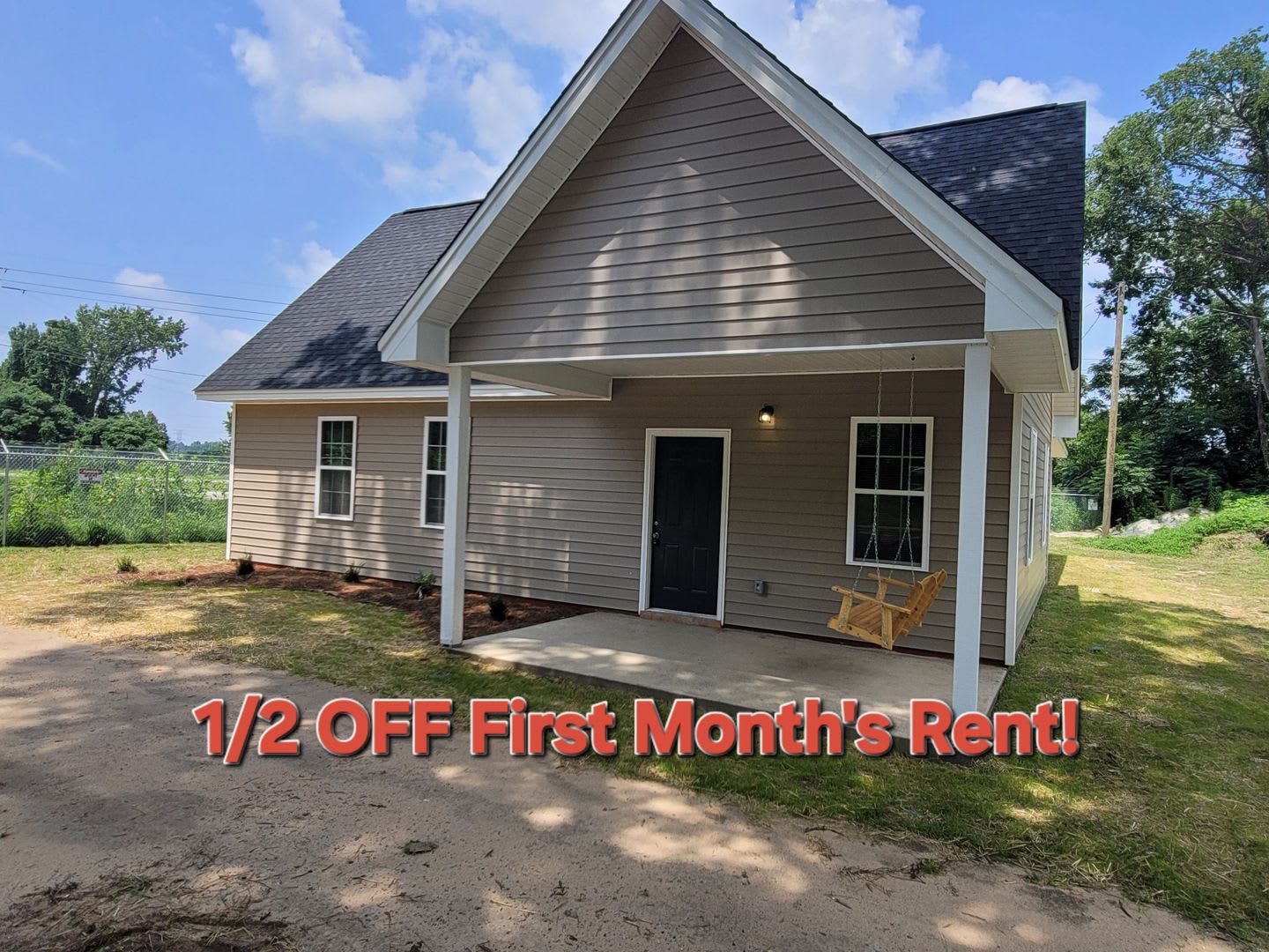 !! PRICE REDUCED!! Walk to the Stadium-Olympia! – photo 1