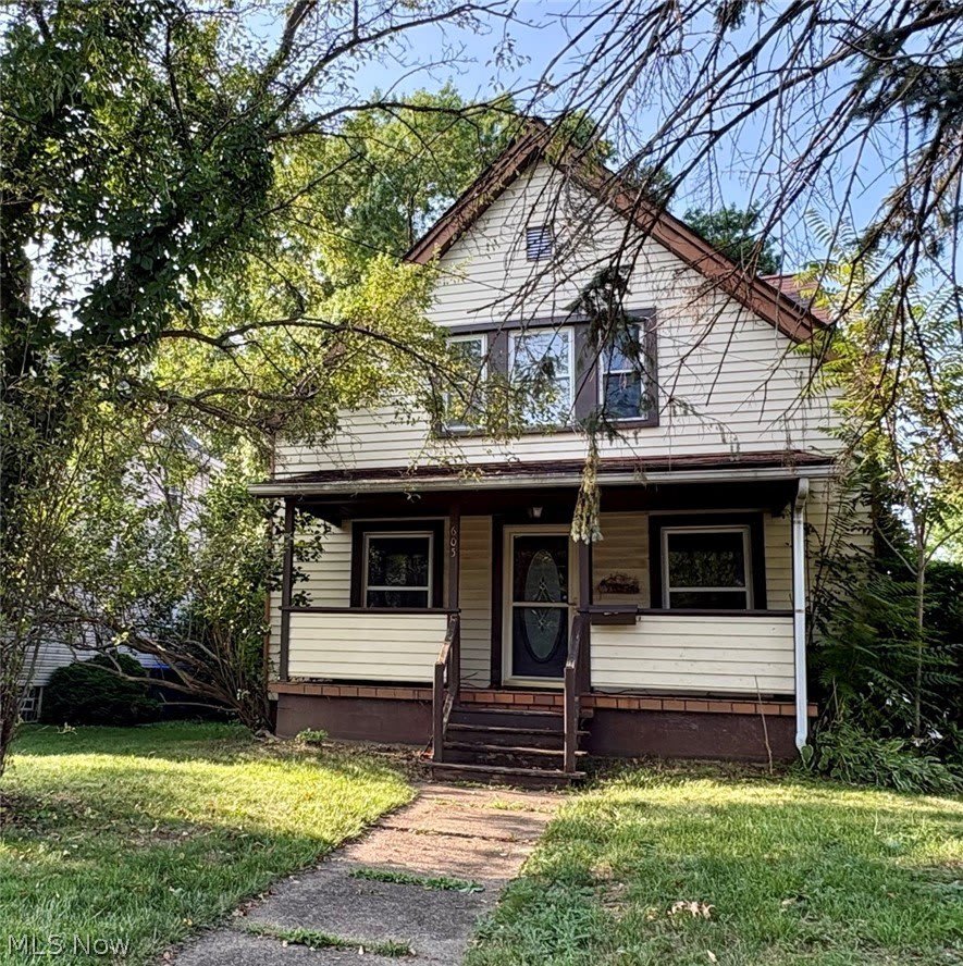 605 Sackett Avenue – photo 1