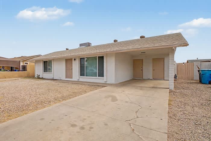 8819 West Avalon Drive – photo 1